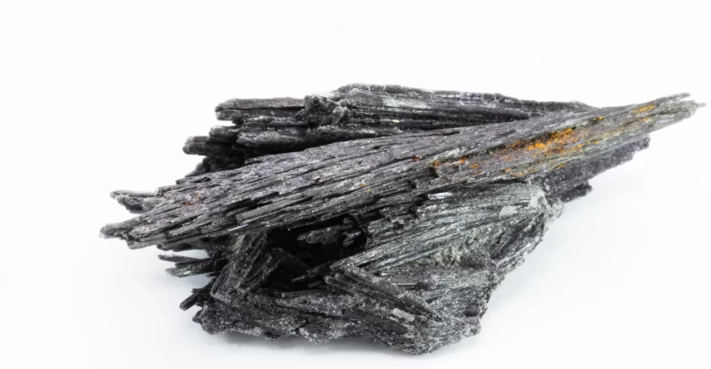 Cianita Preta Vassoura de Bruxa