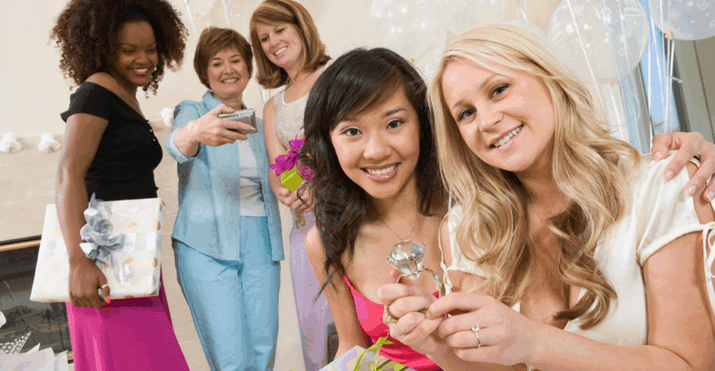 Saiba a diferença entre chá de panela e chá de casa nova